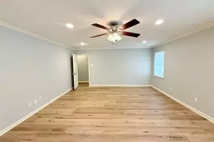 204 Hillcrest Dr, Alvin, TX 77511 - Photo 23