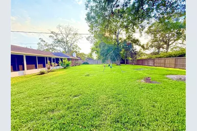 204 Hillcrest Drive, Alvin, TX 77511 - Photo 35