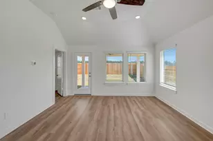 10317 Navarro Path, Montgomery, TX 77316 - Photo 11