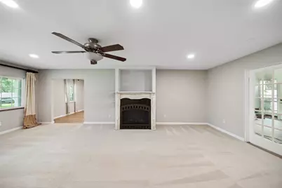 13373 Southshore Drive, Conroe, TX 77304 - Photo 11