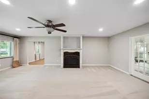 13373 Southshore Dr, Conroe, TX 77304 - Photo 11