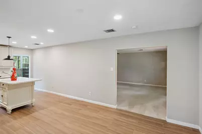 13373 Southshore Drive, Conroe, TX 77304 - Photo 7