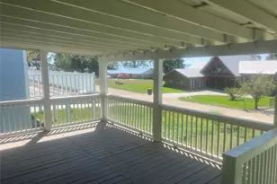 311 Edgewater Dr, Livingston, TX 77351 - Photo 3