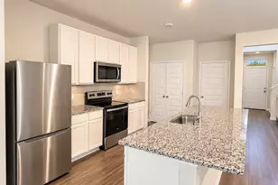 8114 Alpine Bearberry Dr, Houston, TX 77016 - Photo 5
