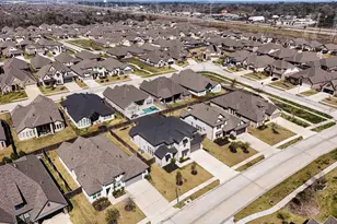 4917 Harbor Brooks Ln, League City, TX 77573 - Photo 47