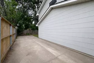 201 W 5th St, Deer Park, TX 77536 - Photo 9