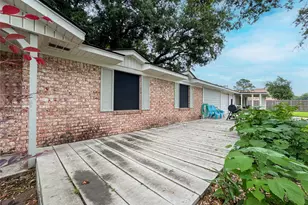201 W 5th St, Deer Park, TX 77536 - Photo 13