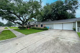 201 W 5th St, Deer Park, TX 77536 - Photo 3