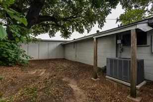 201 W 5th St, Deer Park, TX 77536 - Photo 11