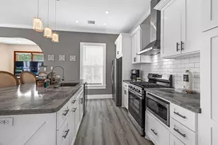 1410 17th St, Galveston, TX 77550 - Photo 9