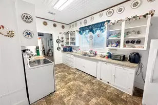 111 S Mill St, Flatonia, TX 78941 - Photo 9