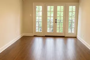 223 Asbury St, Houston, TX 77007 - Photo 7