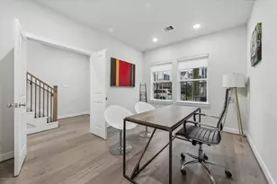 6332 Paddington Bnd Dr, Houston, TX 77008 - Photo 23