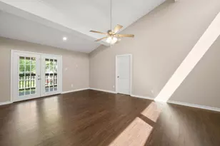 15211 Jamaica Dr, Willis, TX 77318 - Photo 31