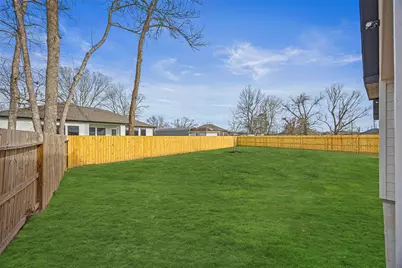 1807 Waco Street, Dayton, TX 77535 - Photo 27