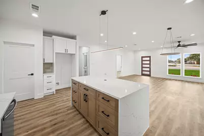 1807 Waco Street, Dayton, TX 77535 - Photo 9