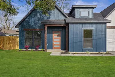 1807 Waco Street, Dayton, TX 77535 - Photo 3