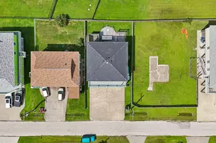 977 Bahama Dr, Crystal Beach, TX 77650 - Photo 33
