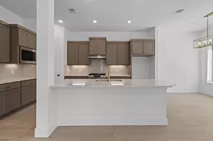 215 Congo Bay Cir, Willis, TX 77318 - Photo 5