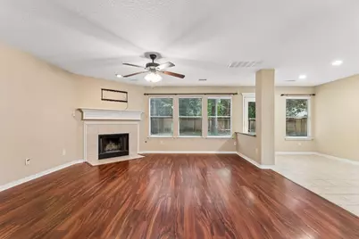 185 W Misty Dawn Drive, The Woodlands, TX 77385 - Photo 7