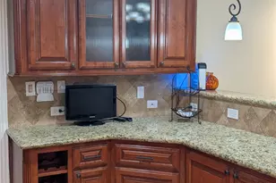 10850 Braeburn Bend Dr, Houston, TX 77031 - Photo 11