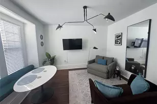 1038 Ashland St, Houston, TX 77008 - Photo 3