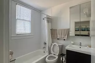 1038 Ashland St, Houston, TX 77008 - Photo 5