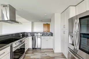 2001 Holcombe Blvd, Houston, TX 77030 - Photo 5