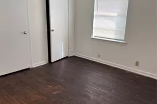 6303 Belcrest St, Houston, TX 77087 - Photo 13