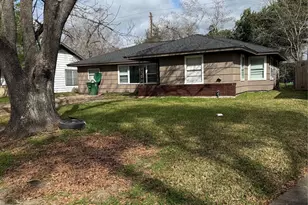 6303 Belcrest St, Houston, TX 77087 - Photo 5