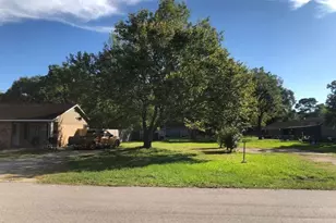 Lot 5A Avery St, Clute, TX 77531 - Photo 1