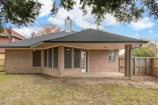 301 Lasso St, Angleton, TX 77515 - Photo 37