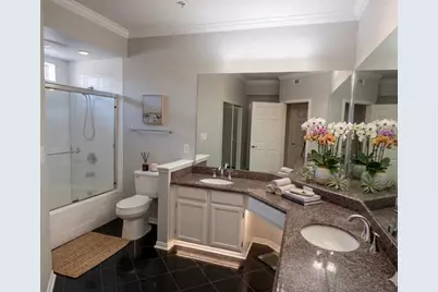 2111 Welch Street #B101, Houston, TX 77019 - Photo 9