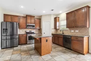 328 Country Crossing Cir, Magnolia, TX 77354 - Photo 5