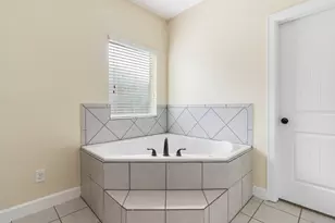 328 Country Crossing Cir, Magnolia, TX 77354 - Photo 17