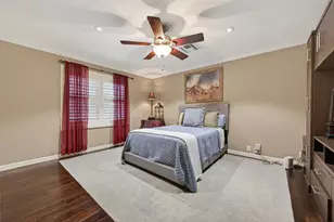 10034 Meadow Lake Ln, Houston, TX 77042 - Photo 37