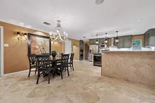 10034 Meadow Lake Ln, Houston, TX 77042 - Photo 13