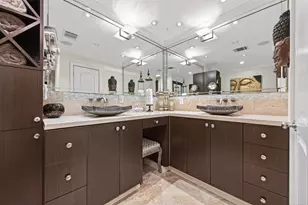 10034 Meadow Lake Ln, Houston, TX 77042 - Photo 21