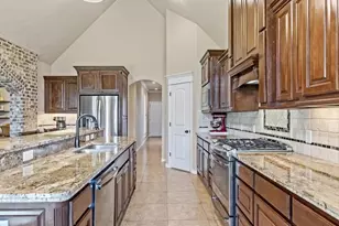 8335 Winnsboro Cir, Beaumont, TX 77713 - Photo 15