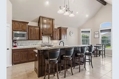 8335 Winnsboro Circle, Beaumont, TX 77713 - Photo 13