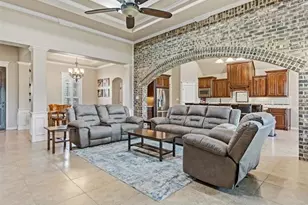 8335 Winnsboro Cir, Beaumont, TX 77713 - Photo 9