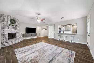 2427 Heritage Bend Drive, Webster, TX 77598 - Photo 5