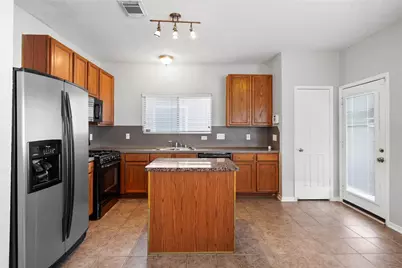 11824 Princess Garden Way, Houston, TX 77047 - Photo 9