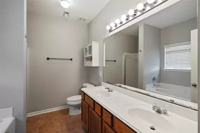 11824 Princess Garden Way, Houston, TX 77047 - Photo 15