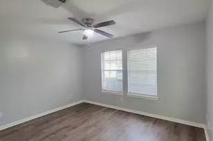 2602 27th Ave N, Texas City, TX 77590 - Photo 9