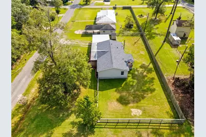 2656 Dennis Street, Orange, TX 77632 - Photo 33