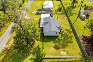 2656 Dennis St, Orange, TX 77632 - Photo 33