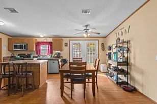 2656 Dennis St, Orange, TX 77632 - Photo 11