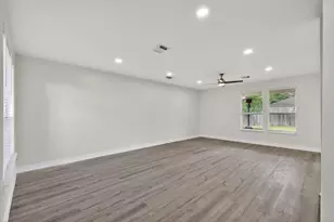 918 Ivycroft Ln, Spring, TX 77373 - Photo 5