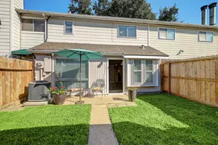 7913 Ellinger Ln, Houston, TX 77040 - Photo 3